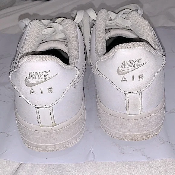 Nike AF1 Air Force One classic white sneakers size 6.5Y - Picture 6 of 7